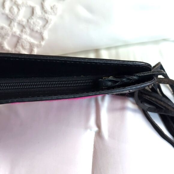 American Darling Fuchsia &Silver Cow Hide/Black Tooled Leather Fringe Crossbody - Picture 9 of 15